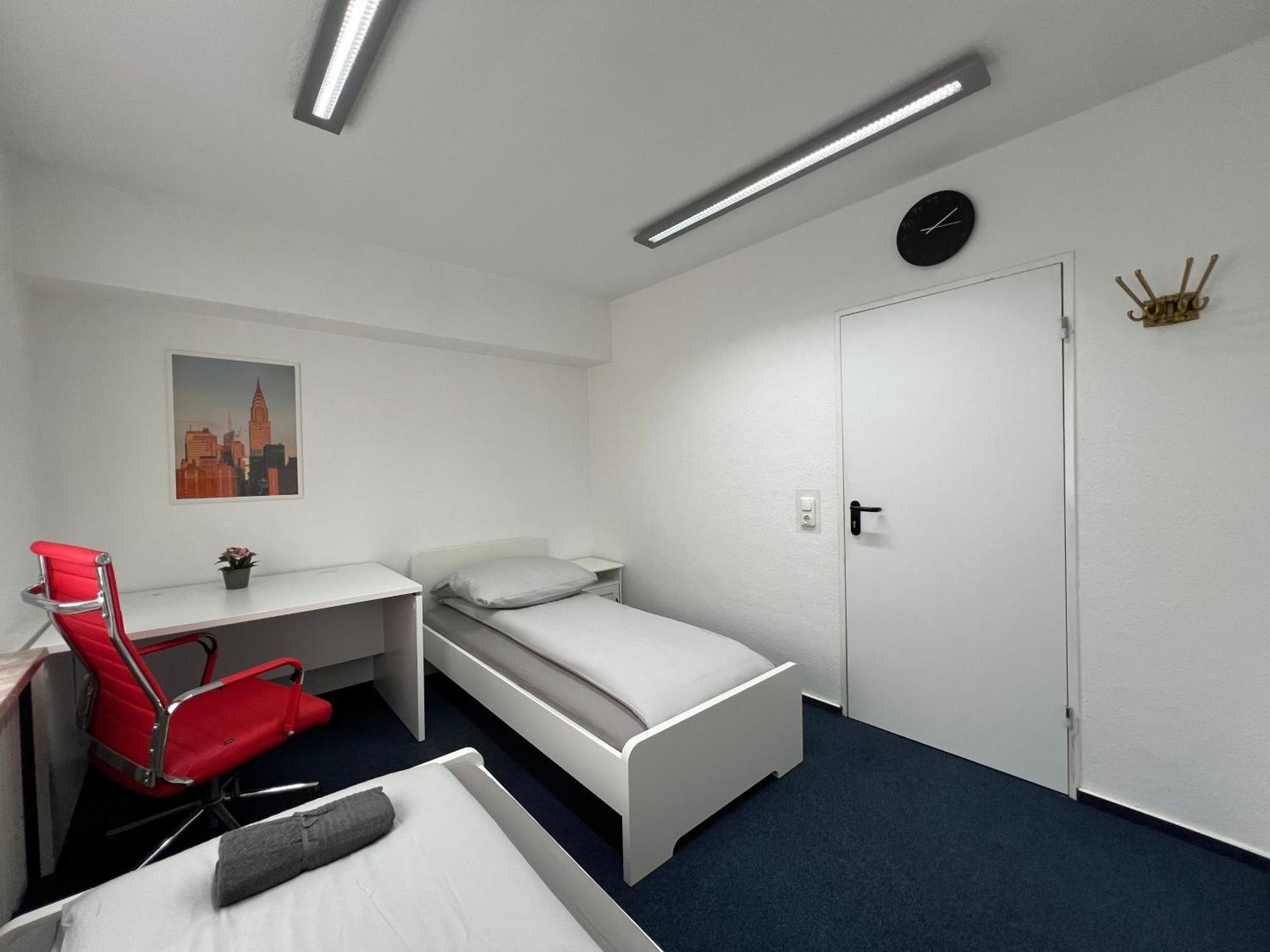 Mieterlux Frankfurt Heusenstamm 46 Hotel Exterior photo